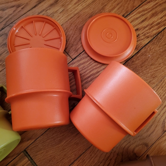 Tupperware - Picture 2 of 7